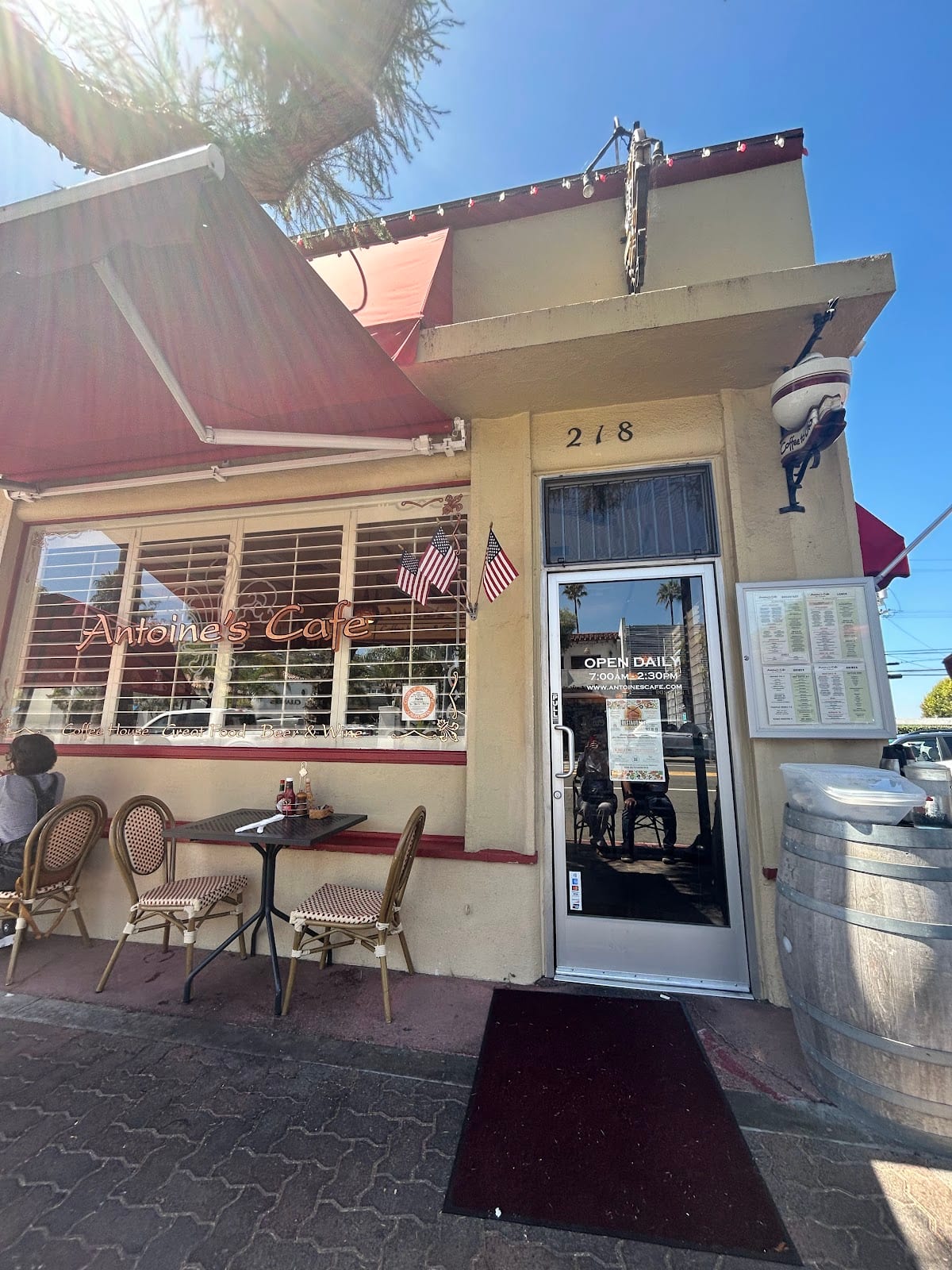 Antoine's Cafe