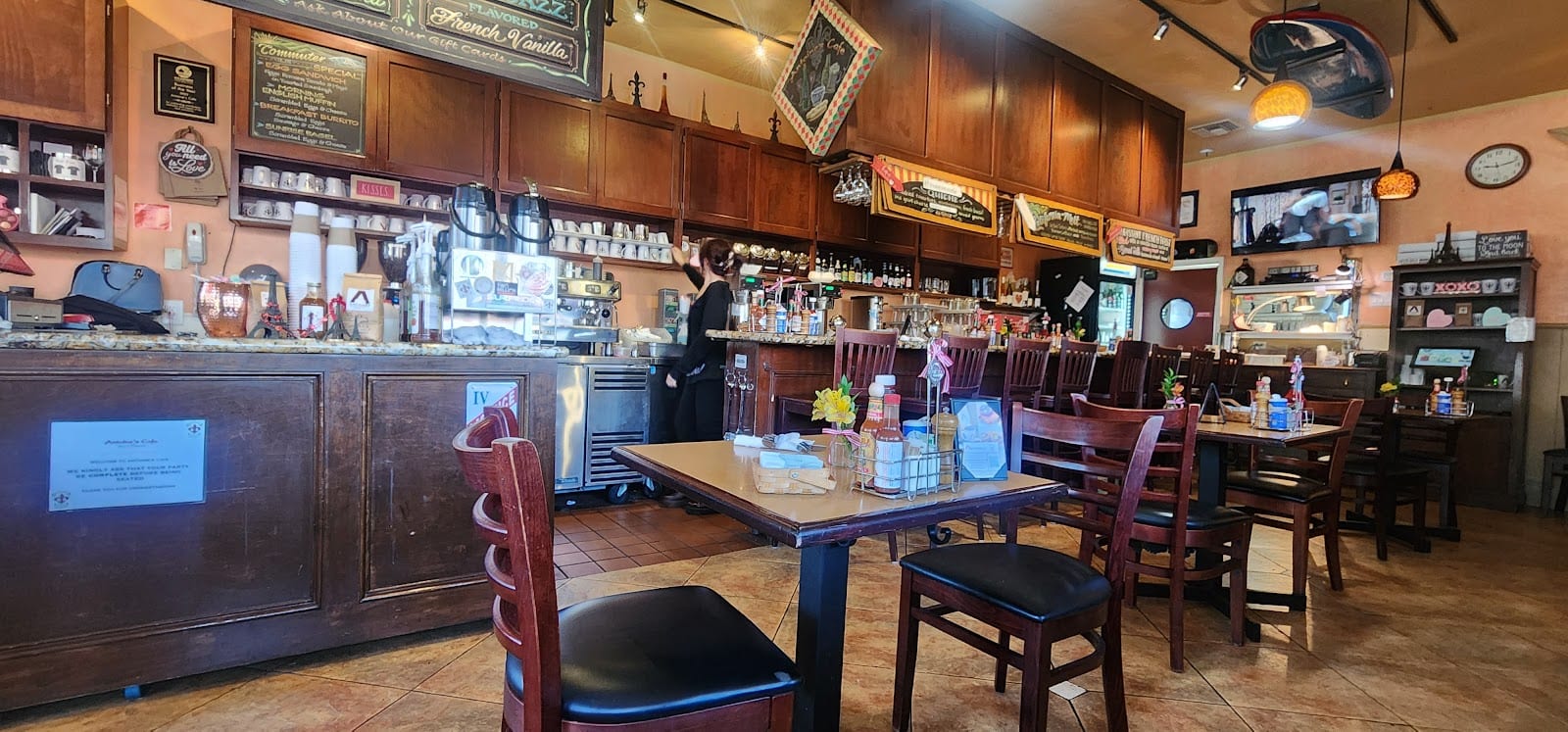 Antoine's Cafe