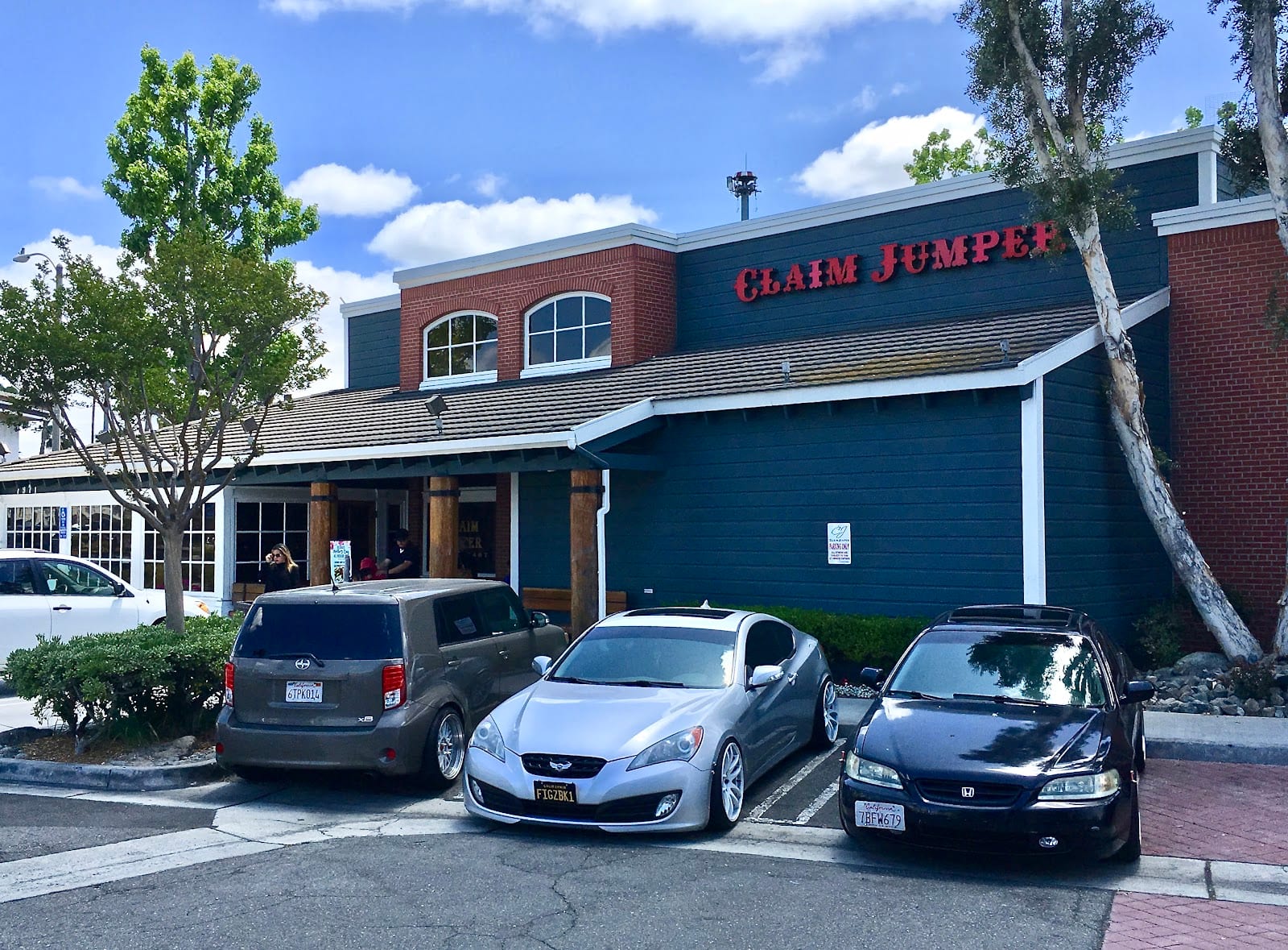 Claim Jumper Steakhouse & Bar
