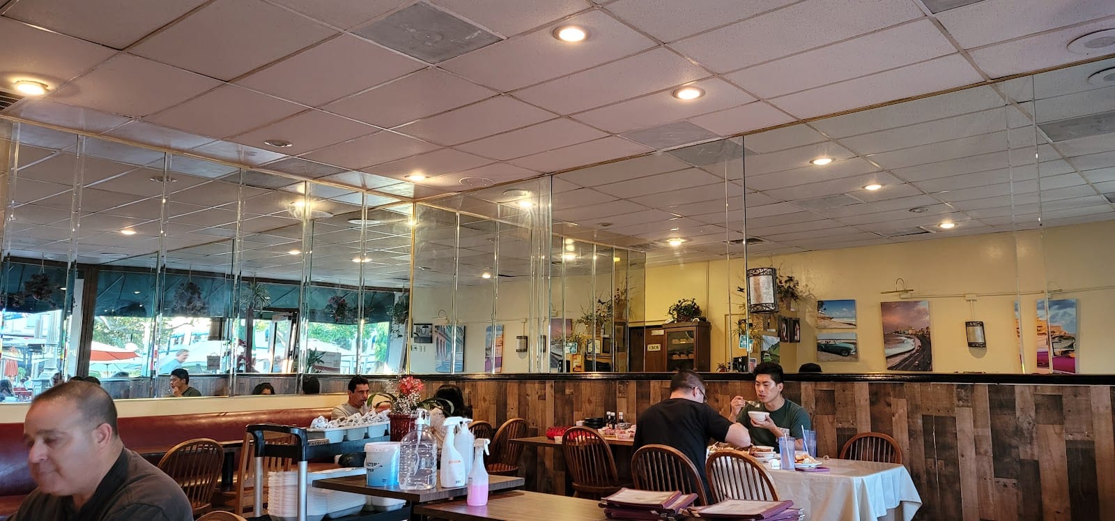 Felix Continental Cafe