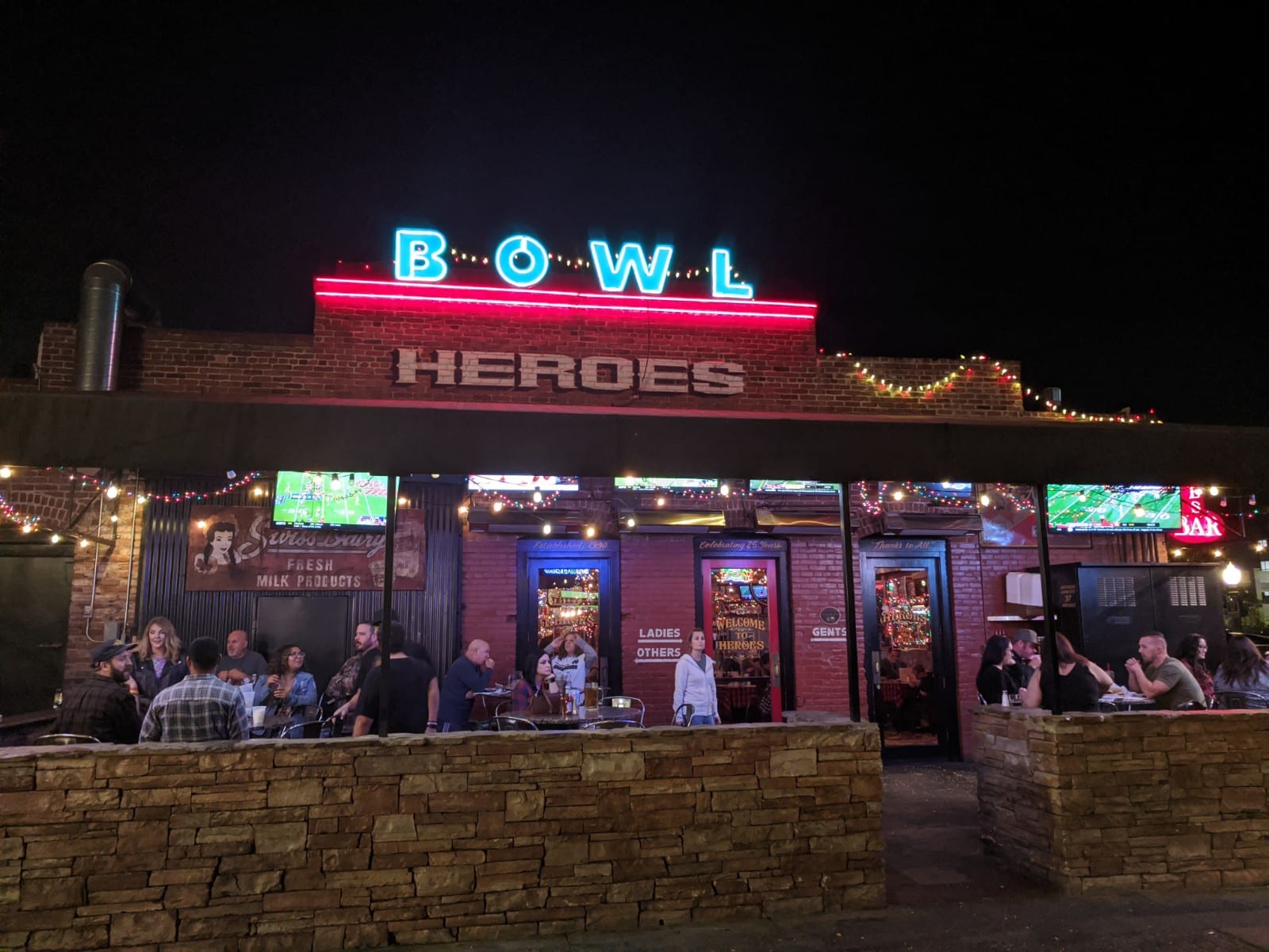 Heroes Bar & Grill