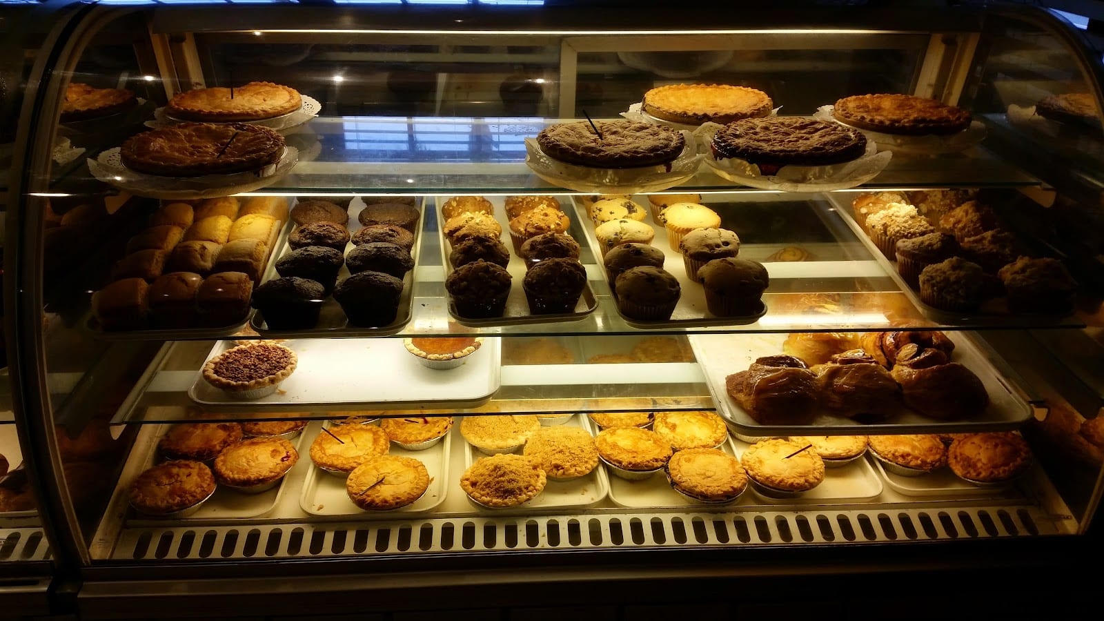 Hof's Hut Restaurant & Bakery