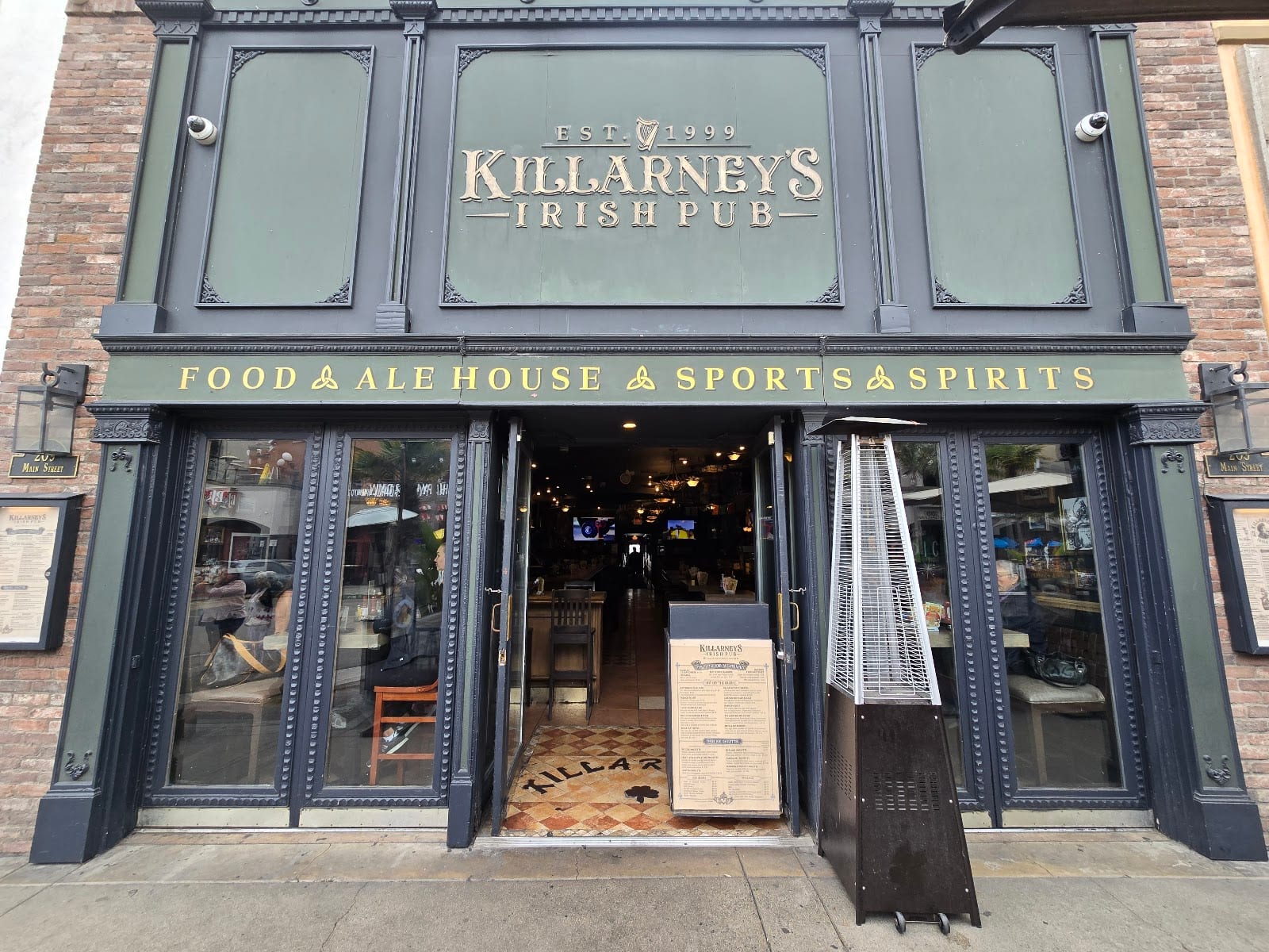 Killarney's Irish Pub