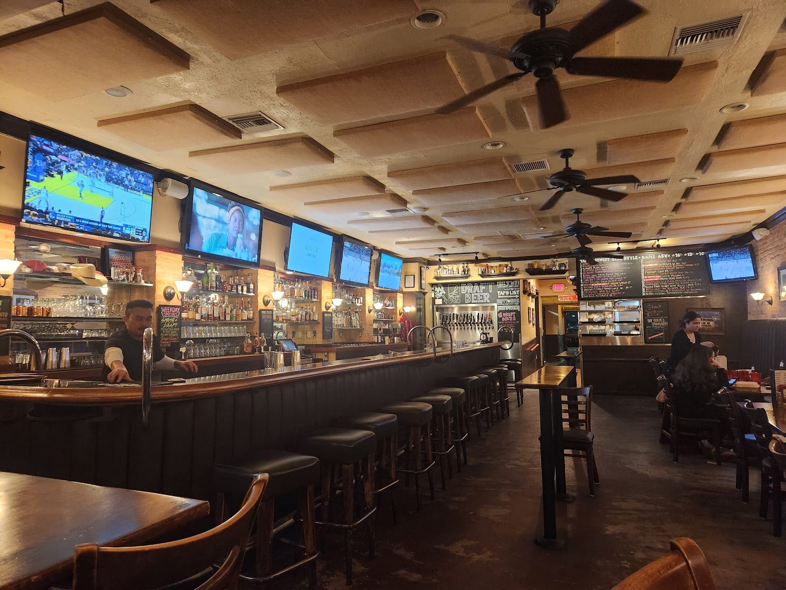 Louie's on Main