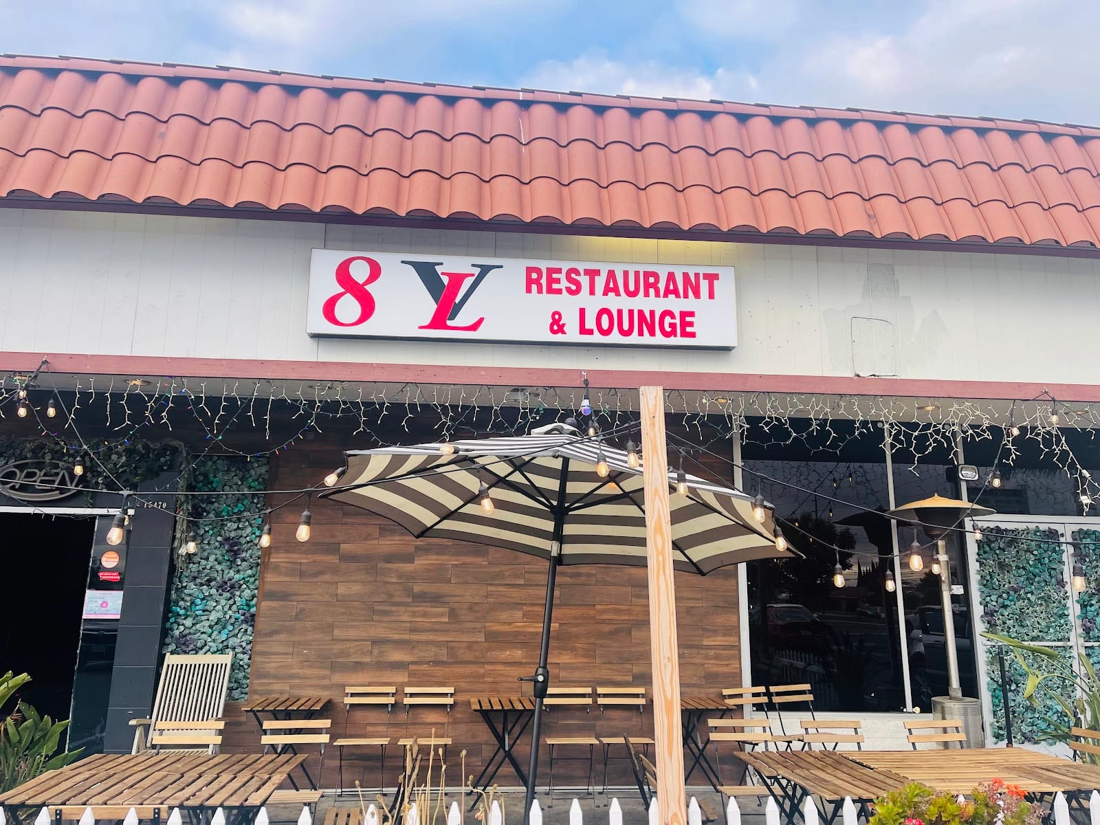 LV Restaurant & Lounge