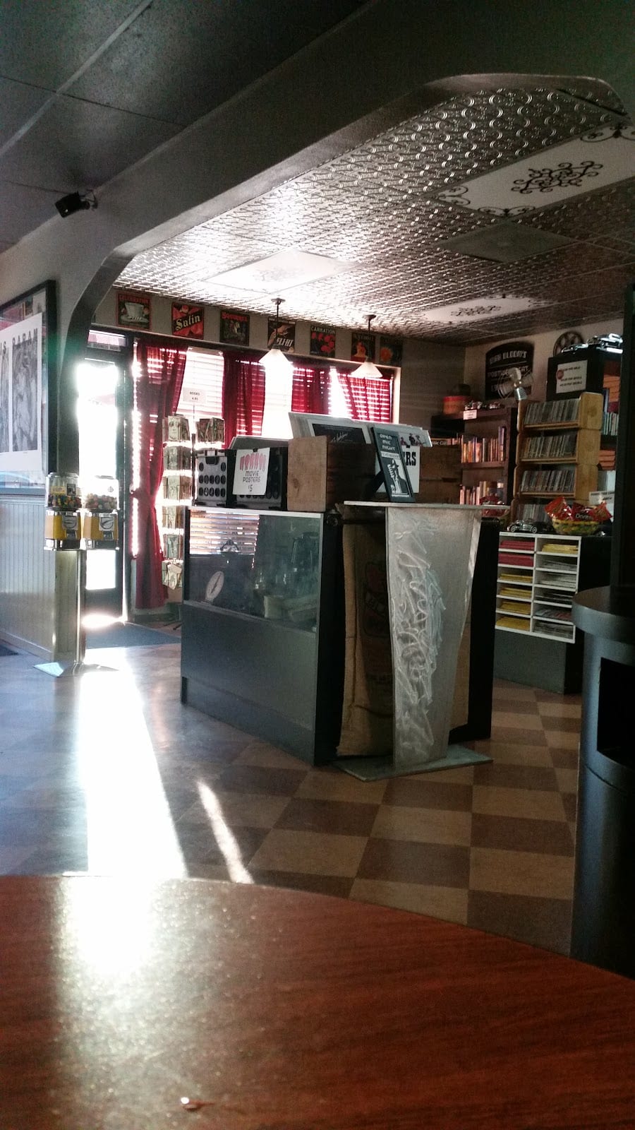 Max Bloom's Cafe Noir