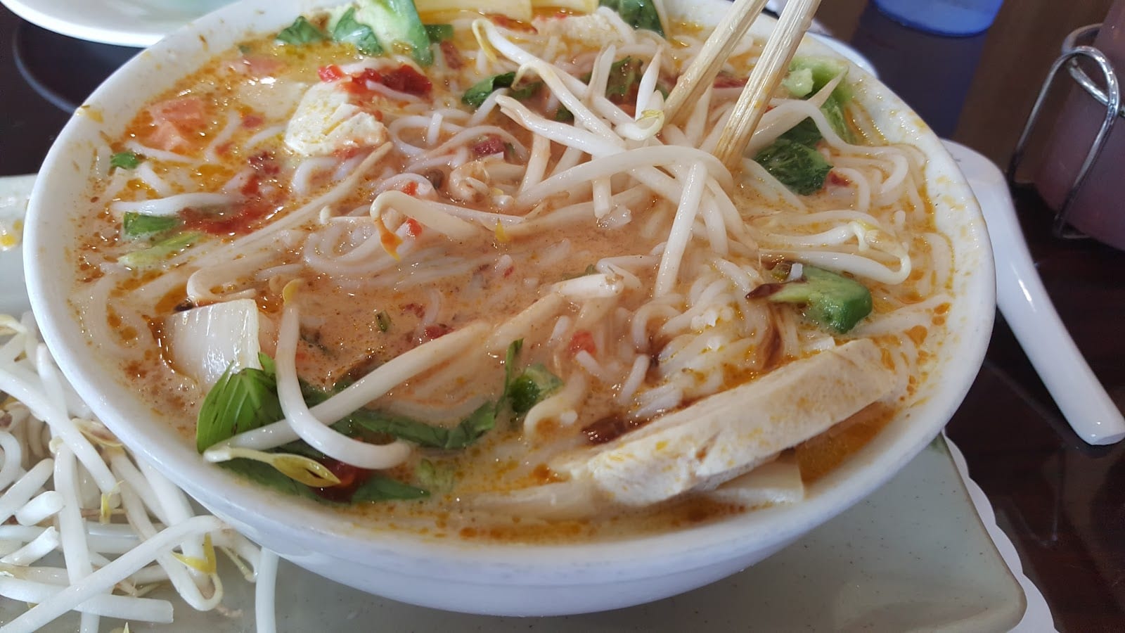 Phở Bánh Mì & Chè Cali