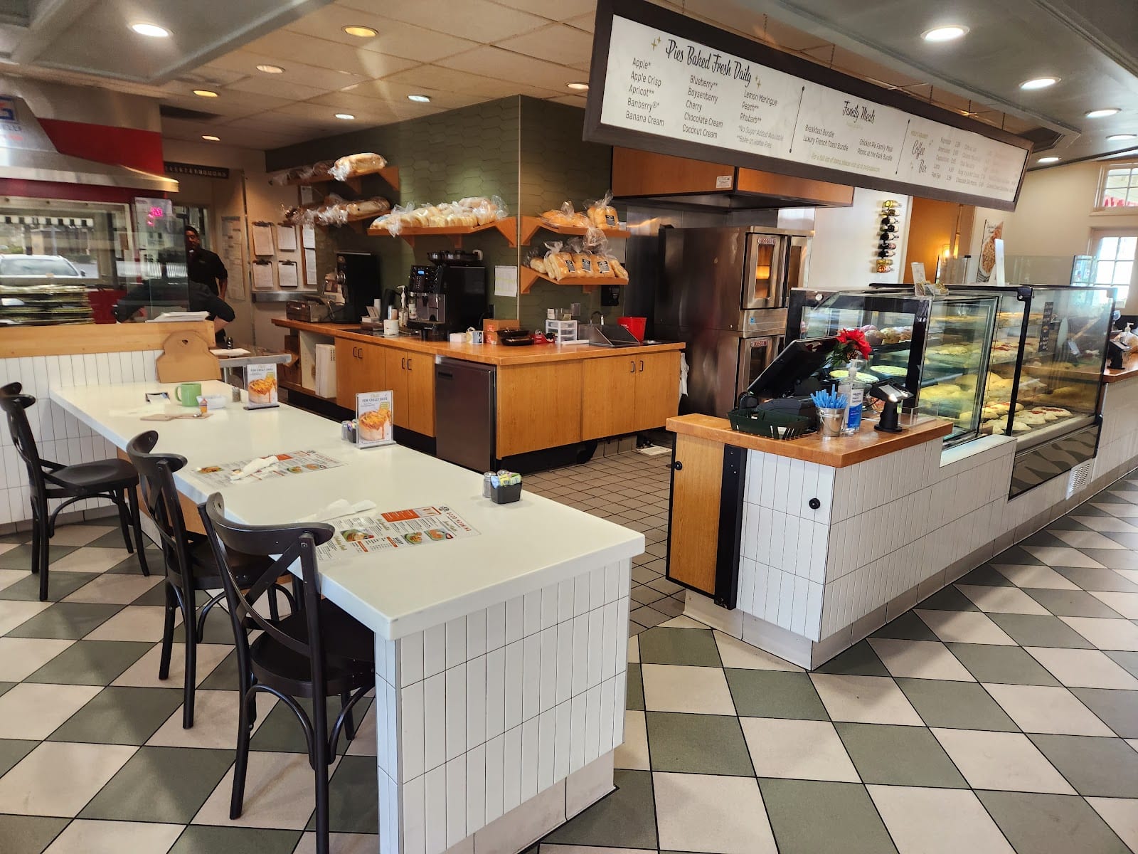 Polly's Pies Restaurant & Bakery