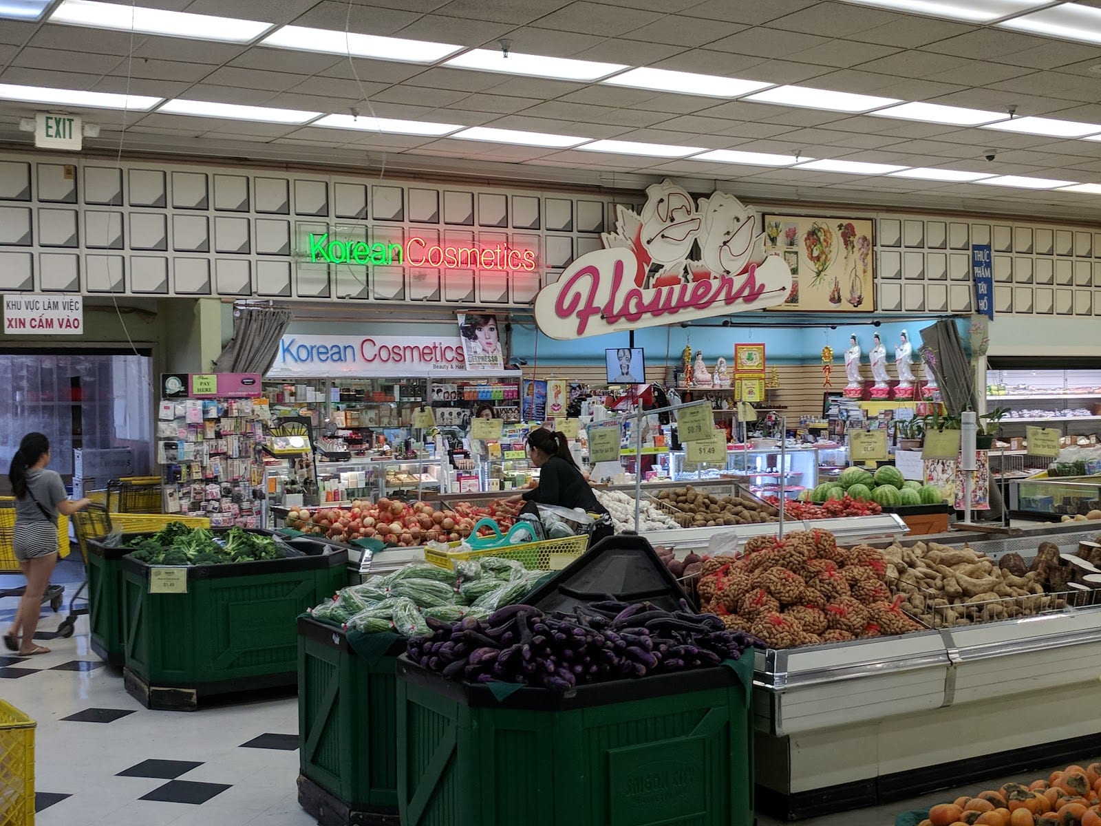 Saigon City Supermarket