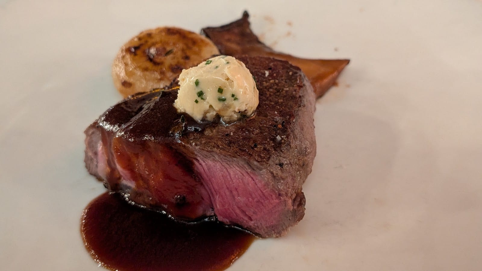 Selanne Steak Tavern