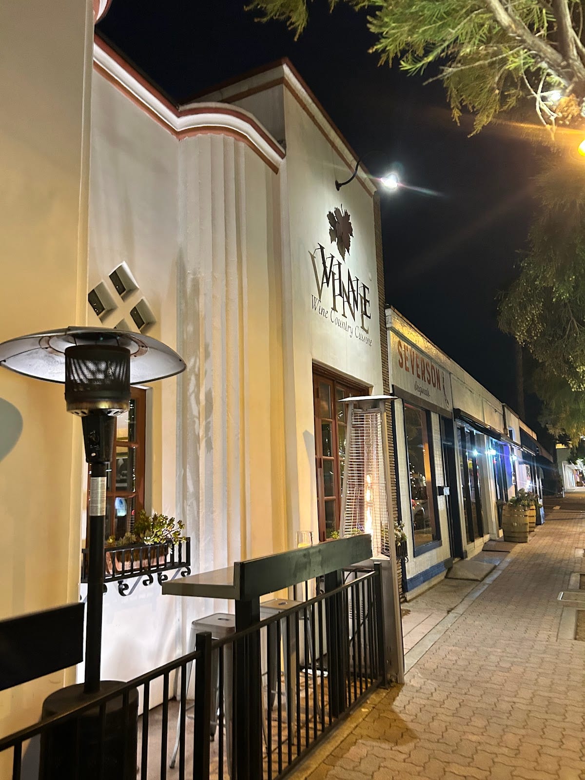 Vine Restaurant & Bar