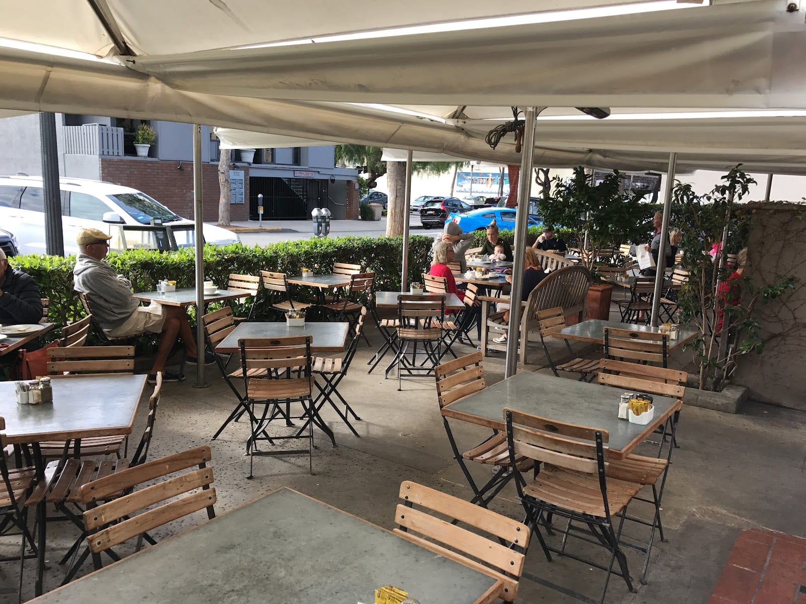 Zinc Cafe & Bar